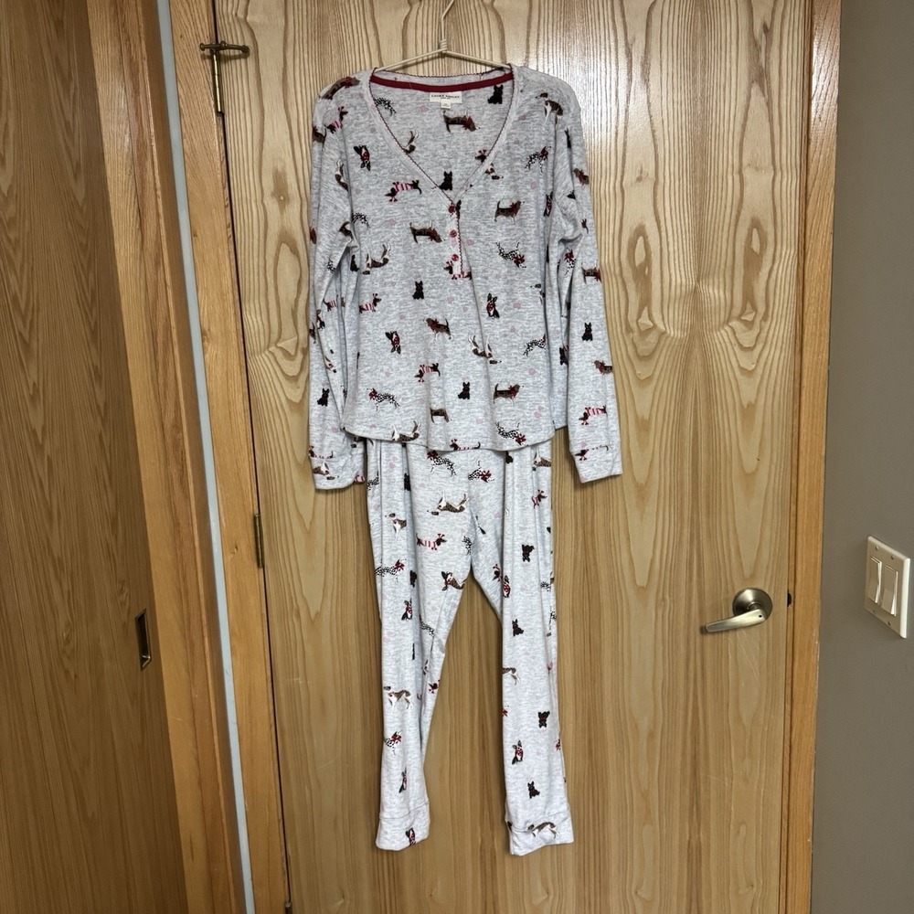 Laura Ashley Women's 2 pc Pajama Set Size M Dogs & Hearts Super Soft & Comfy EUC